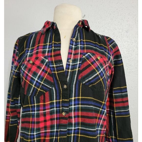 Maurices double pocket plaid button down shirt - Picture 2 of 9